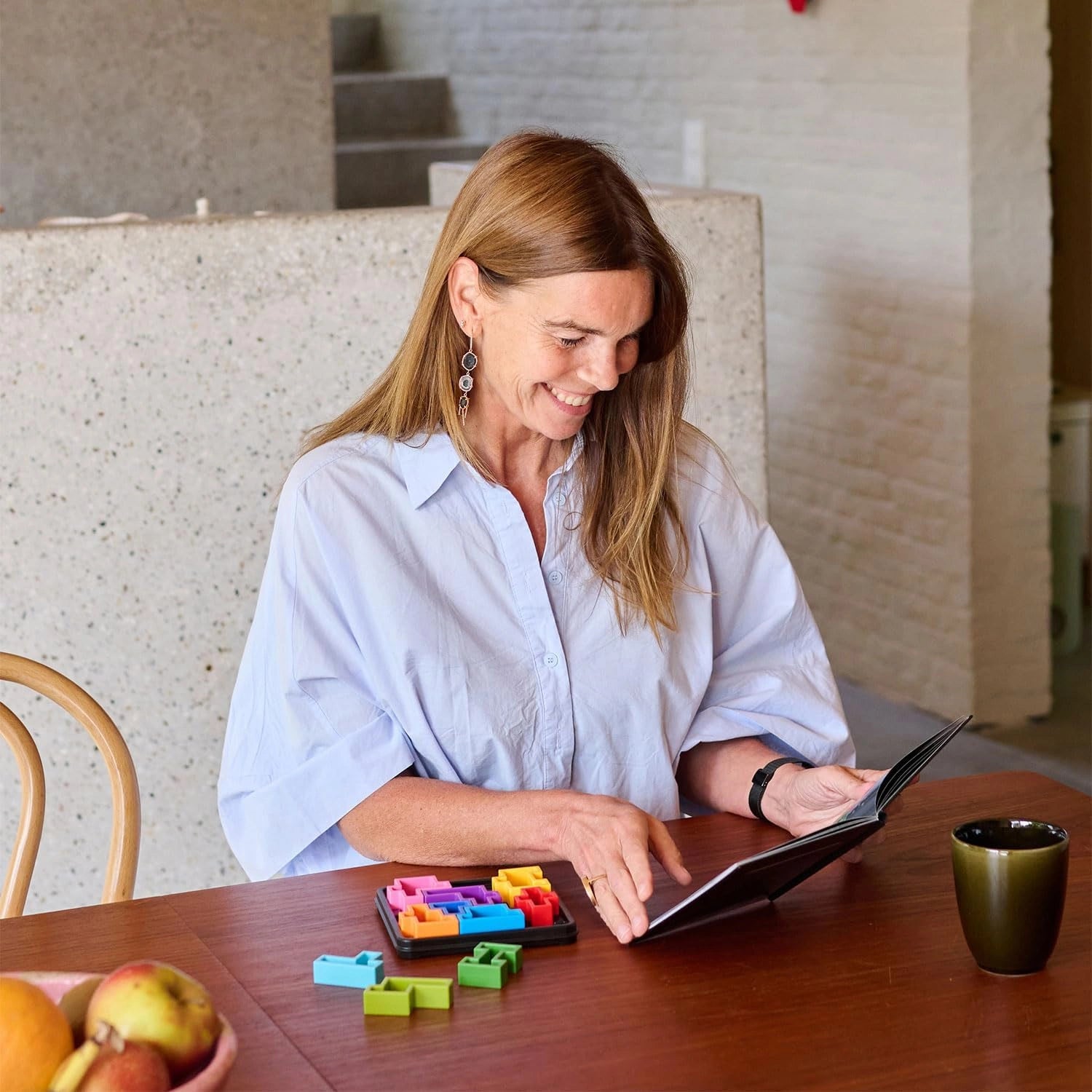 IQ Deluxe: Square - Incluye un estuche de viaje de lujo y 120 desafíos para mayores de 14 años.