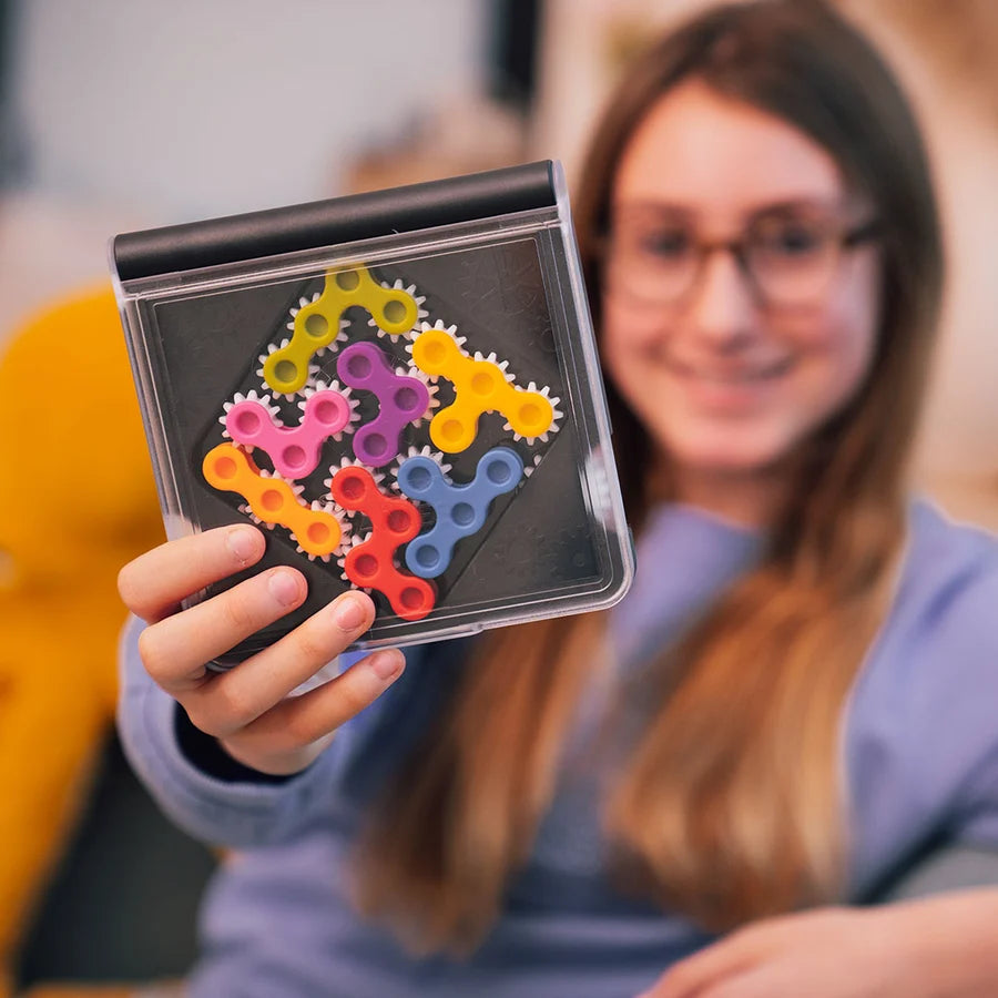 IQ Gears: Juego de lógica dinámico y portátil con 120 desafíos para mayores de 7 años.